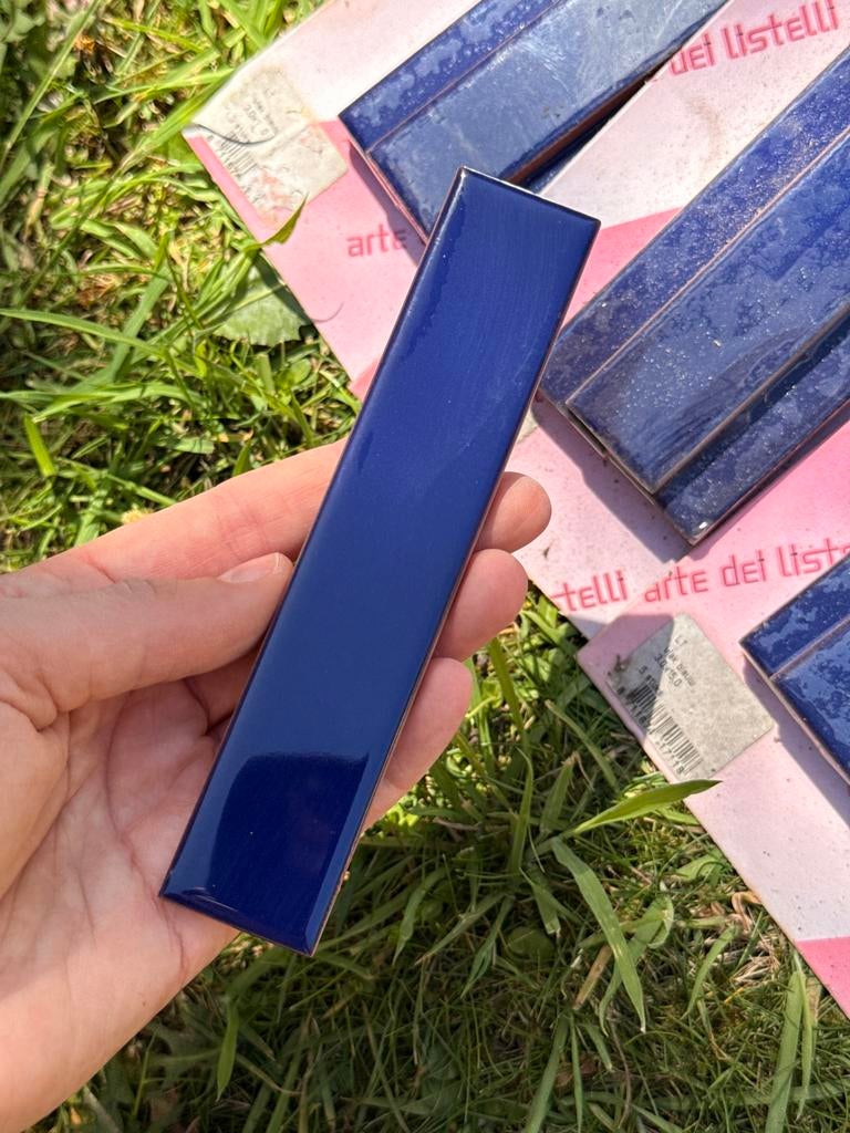 Kitkat tegels, blauw, 27 stuks (15x3 cm), Doe-het-zelf en Verbouw, Tegels, Ophalen, Gebruikt, Minder dan 20 cm, Minder dan 5 m²