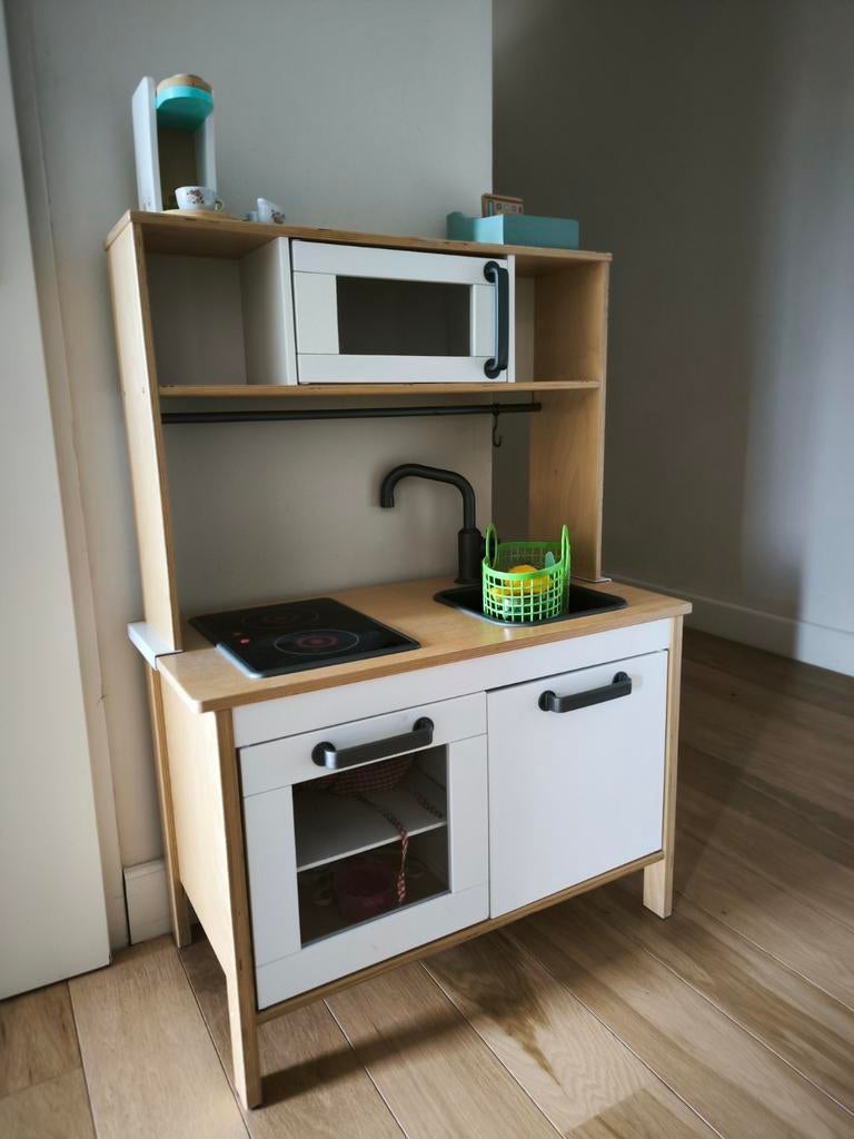 Kinderkeuken met accessoires, Kinderen en Baby's, Speelgoed | Speelkeukens, Ophalen of Verzenden