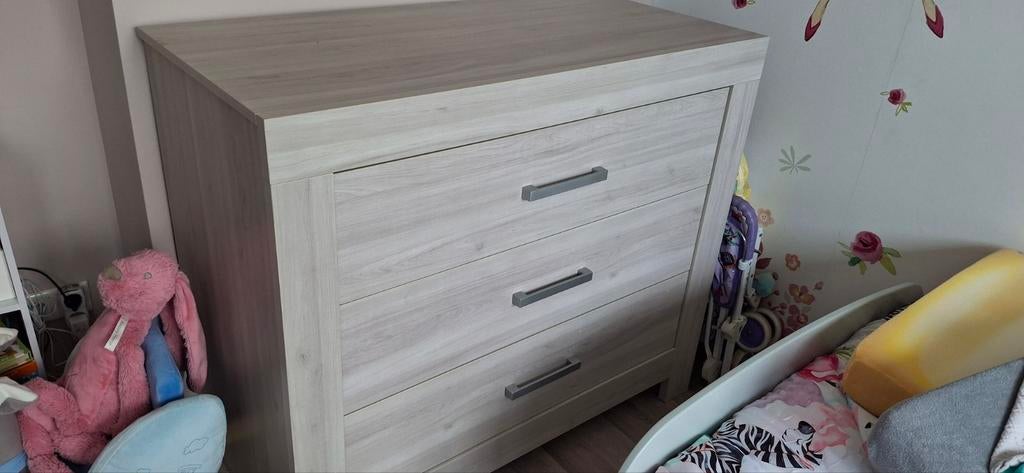 Ledikant en Commode met complete accessoires set, Ophalen, 50 tot 70 cm, 100 cm of meer, Zo goed als nieuw