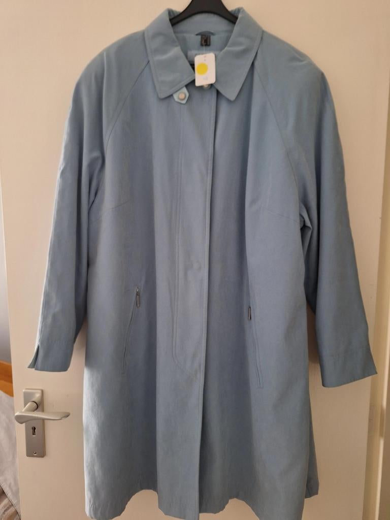 Nieuwe jas maat 48  20.00 euro, Ophalen of Verzenden, Regenjas