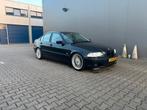 BMW 320i E46 Sedan 6-cilinder – Veel onderhoud – Rijdt top!, Auto's, BMW, 150 pk, Zwart, Handgeschakeld, 1600 kg