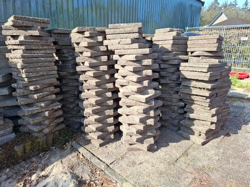 Gratis tegels af te halen, Tuin en Terras, Tegels en Klinkers, Ophalen, Gebruikt, Beton, Terrastegels