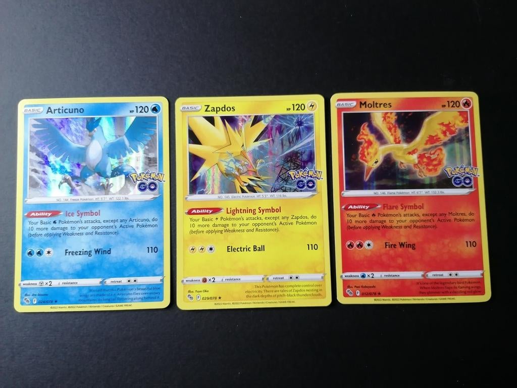 Pokémon Go Legendary Bird Set - Moltres, Articuno & Zapdos, Ophalen of Verzenden, Zo goed als nieuw, Meerdere kaarten, Foil