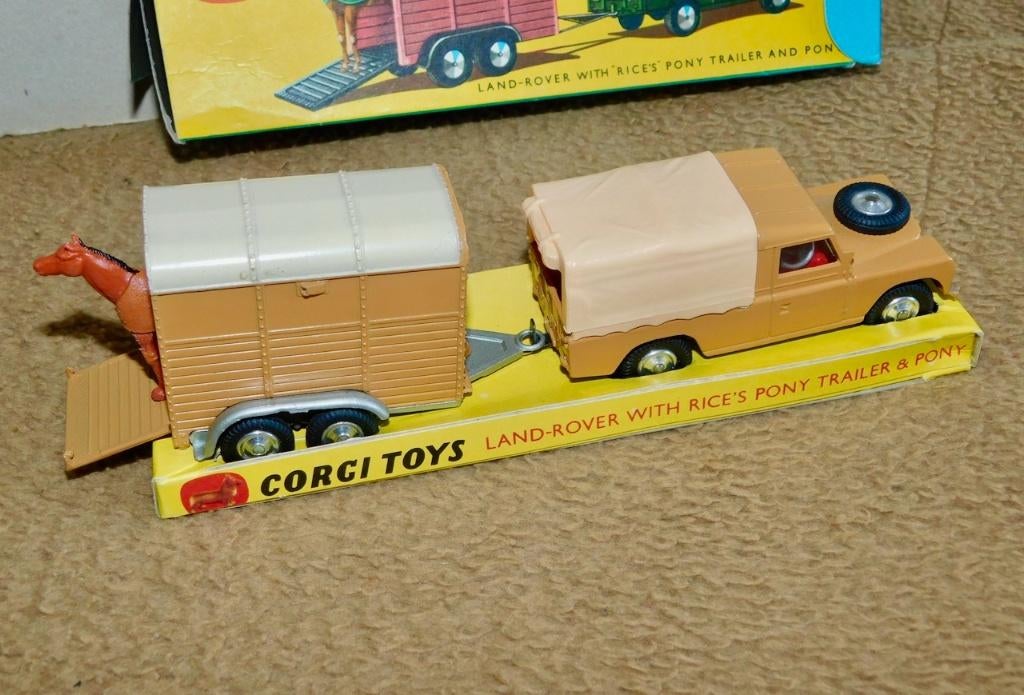 Corgi Toys Land Rover and Rice Pony Trailer Gift set 2, Hobby en Vrije tijd, Modelauto's | 1:43, Ophalen of Verzenden, Zo goed als nieuw