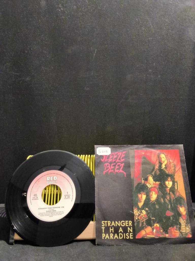 Sleeze Beez. Stranger than Paradise. Vaste prijs €2., Ophalen of Verzenden, Zo goed als nieuw