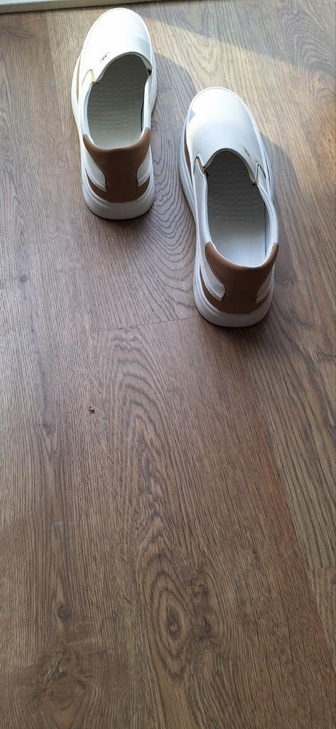 Te koop witte instappers van Pu leer, Kleding | Heren, Schoenen, Ophalen, Nieuw, Wit, Loafers