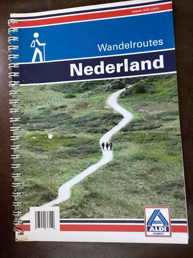 Wandelroutes Nederland - Aldi Wandelgids Spiraalband, Boeken, Reisgidsen, Zo goed als nieuw, Fiets- of Wandelgids, Benelux, Overige merken