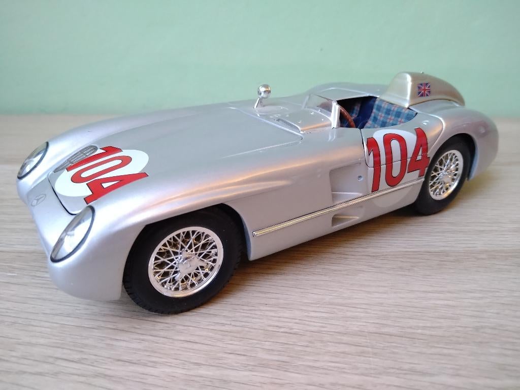 Mercedes-Benz 300 SLR #104 1:18 Maisto, Ophalen of Verzenden, Nieuw, Auto, Maisto