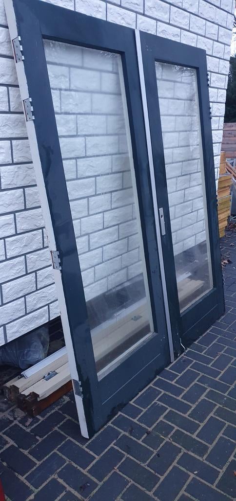 Tuindeuren openslaande deuren
Garagedeuren enz

+ 2 x zij st, Gebruikt, Ophalen of Verzenden, Buitendeur, Hout
