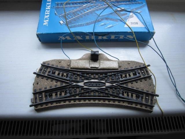 Marklin m-rails elektrische kruising 5128., Hobby en Vrije tijd, Modeltreinen | H0, Wisselstroom, Gebruikt, Rails, Ophalen of Verzenden