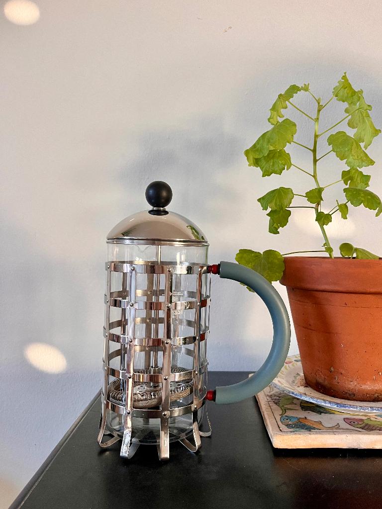 vintage design allessi coffeemaker Michael Grave, Koffiemachine, Gemalen koffie, Ophalen of Verzenden, Zo goed als nieuw