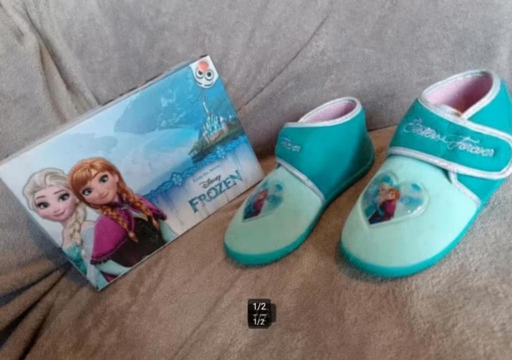 Ana en Elsa frozen pantoffels maat 30 nieuw in doos, Meisje, Overige typen, Nieuw, Ophalen of Verzenden