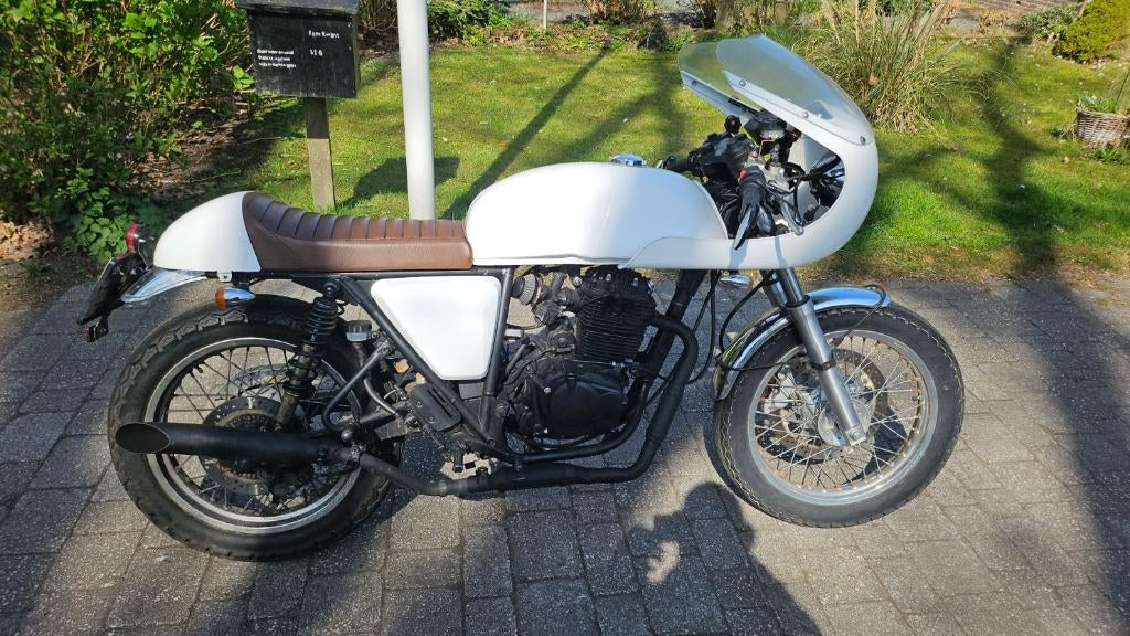 Mash tt40 caferacer a2  opknapper, Motoren, Motoren | Mash, 400 cc, Bedrijf, Sport, Minimaal motorrijbewijs A2