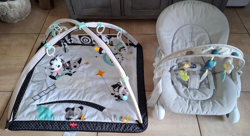 Wipstoeltje Chicco en babygym speelboog  speelkleedTiny Love, Ophalen, Verstelbaar, Wipstoel, Zo goed als nieuw