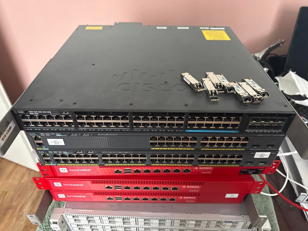 2x Cisco C3650 48 UPoE 8x10G Switches, Ophalen of Verzenden