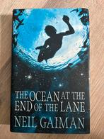 The ocean at the end of the lane - Neil Gaiman, Ophalen of Verzenden, Zo goed als nieuw