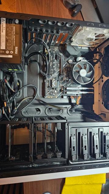 Gaming PC  beschikbaar voor biedingen