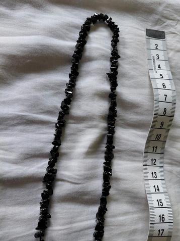Zwarte edelstenen ketting  beschikbaar voor biedingen