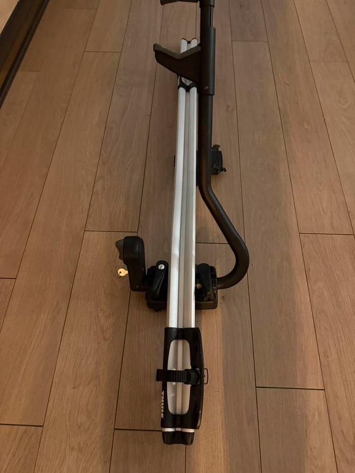 Thule Proride Fietsendrager - Dakmontage, Auto diversen, Fietsendragers, Zo goed als nieuw, Dakdrager, 1 fiets, Ophalen of Verzenden