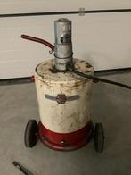 Oude vetpomp, Antiek en Kunst, Antiek | Gereedschap en Instrumenten, Ophalen of Verzenden