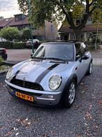 Mini 1.6 16V Cooper 2003 Grijs, Auto's, Mini, Voorwielaandrijving, Euro 5, 15 km/l, Zwart