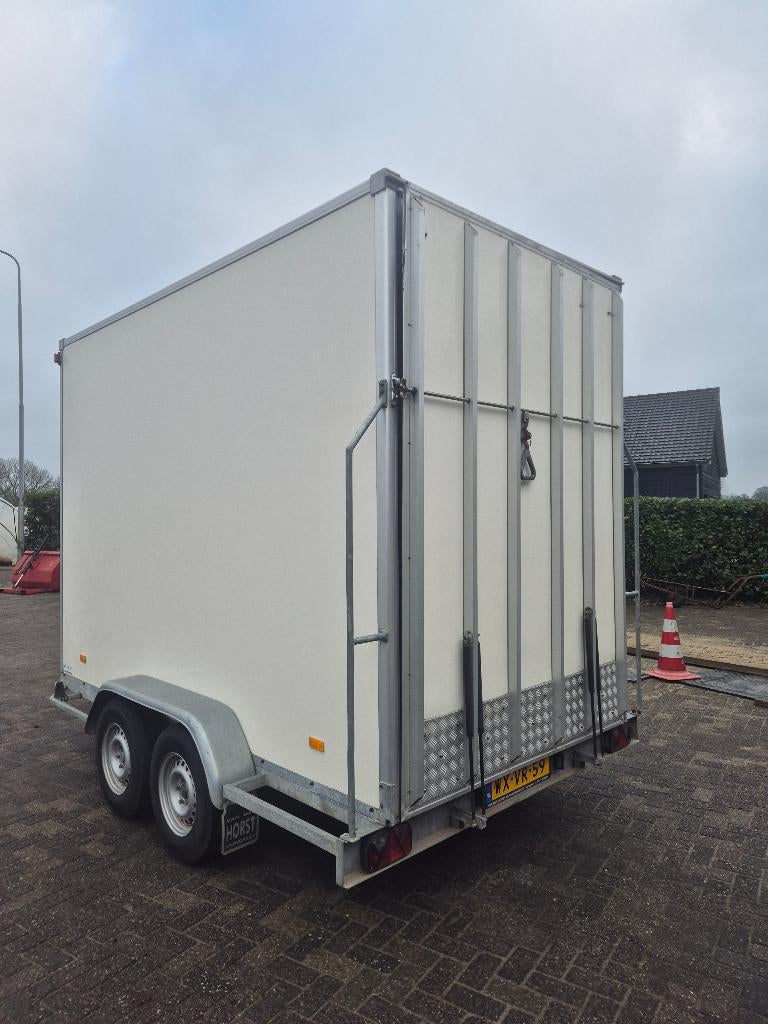 Te koop: Dichte HOKA aanhanger – 2700 kg – Zeer ruim, Ophalen of Verzenden, Gebruikt