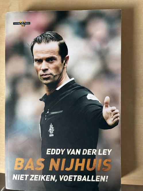 Voetbalboek over Bas Nijhuis, geschreven door Eddy van der L, Boeken, Sportboeken, Gelezen, Balsport, Verzenden