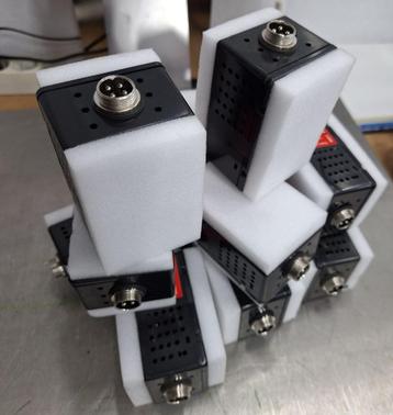 Microfoonkastjes met 4-pins aansluiting beschikbaar voor biedingen