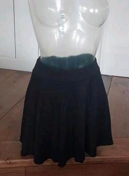 Zwart rokje maat S rok zwart  rits aan achterzijde Casual  beschikbaar voor biedingen