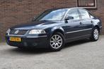 Volkswagen Passat 2.0-20V Turijn '05 ZO MEE! Inruiler, Auto's, Volkswagen, Gebruikt, Zwart, 4 cilinders, 1984 cc