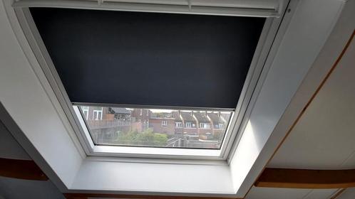 4x Keurige Velux SK06 & MK04 incl. verduisterde rolgordijnen, Doe-het-zelf en Verbouw, Glas en Ramen, Gebruikt, Dakraam, 80 tot 120 cm