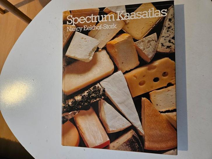 Spectrum kaasatlas, Boeken, Overige Boeken, Zo goed als nieuw, Verzenden