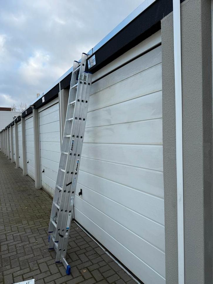 Drie Delige Trap - 7.5 Meter bouwjaar 2025, Doe-het-zelf en Verbouw, Ladders en Trappen, Gebruikt, Trap, 4 meter of meer, Opvouwbaar of Inschuifbaar