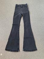 Bershka Zwarte Spijkerbroek Maat 32, Ophalen of Verzenden, Gedragen, Zwart, W30 - W32 (confectie 38/40)