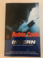 Intern - Robin Cook - Thriller, Boeken, Ophalen of Verzenden, Zo goed als nieuw, Nederland