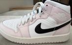 NIKE AIR JORDAN 1 MID BARELY ROSE, Ophalen, Nike, Roze, Sneakers of Gympen