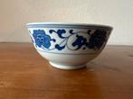 Antiek Chinees kommetje met blauw bloemmotief, Antiek en Kunst, Ophalen of Verzenden