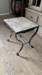 Smeedijzeren bijzet tafel, Minder dan 55 cm, Metaal of Aluminium, Rond, Zo goed als nieuw