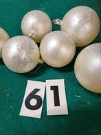 kerstballen wit met zilver 6x [b61], Diversen, Kerst, Ophalen of Verzenden