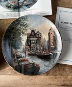 2 porseleinen borden Grachten van Holland Mosa ‘90, Ophalen of Verzenden, Zo goed als nieuw, Porselein, Bord of Schaal