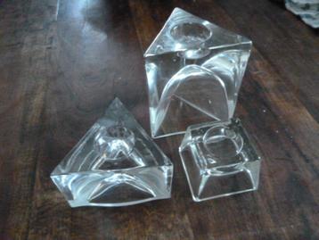 3 moderne kristallen kandelaars beschikbaar voor biedingen