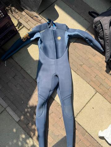 Prolimit Wetsuit 5/3 +Mistic ImpactVest & Naish Trapeze beschikbaar voor biedingen