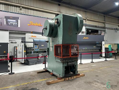 Excenterpers MZ Pleven PE-160 1979, Zakelijke goederen, Machines en Bouw | Metaalbewerking