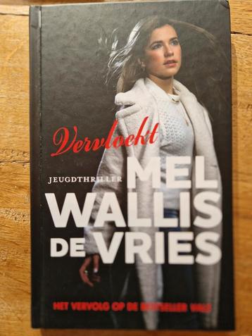 Mel Wallis de Vries - Vervloekt beschikbaar voor biedingen
