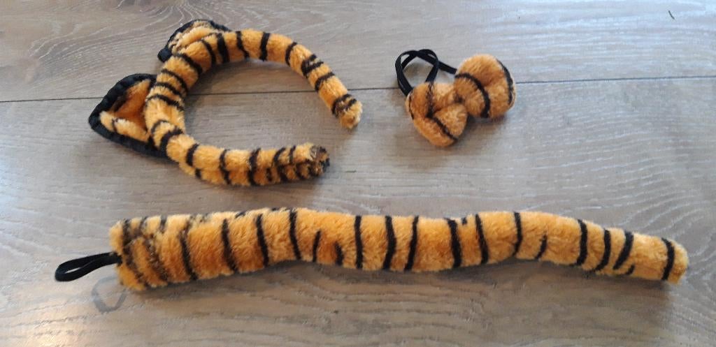 Tijger verkleedset 116-140, Kinderen en Baby's, Carnavalskleding en Verkleedspullen, Ophalen of Verzenden, Zo goed als nieuw, 122 t/m 128