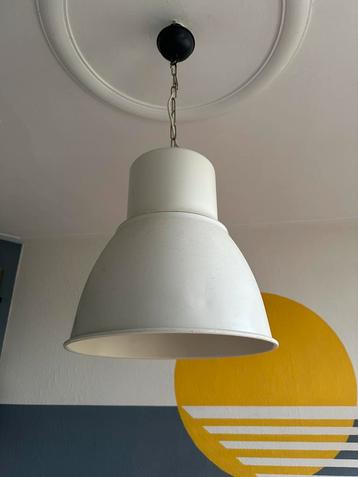 Industriële hanglamp – wit beschikbaar voor biedingen