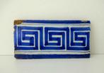Keramiek tegel wit met meander motief in donkerblauw 3556-t, Antiek en Kunst, Ophalen of Verzenden