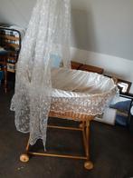 Mooie stevige grenen wieg, Kinderen en Baby's, Babywiegjes en Ledikanten, Ophalen, Zo goed als nieuw, Wieg