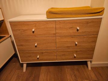 Commode met eiken fineer - 120cm breed beschikbaar voor biedingen