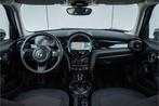 MINI Hatchback Cooper Automaat / LED / Airconditioning / Cru, Auto's, Parkeersensor, Gebruikt, Met garantie (alle), Zwart